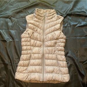 Women's Athleta Downalicious Deluxe Vest “Foxtail Taupe” size Small